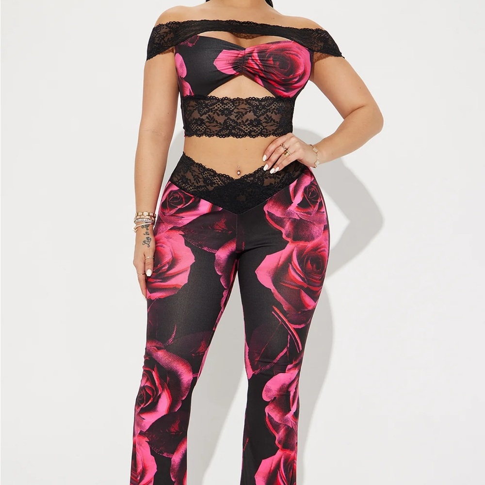 Fashion nova floral set